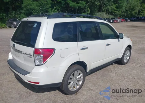 2012 Subaru Forester 2.5X Premium из США, поврежденный, VIN JF2SHADCXCH458311